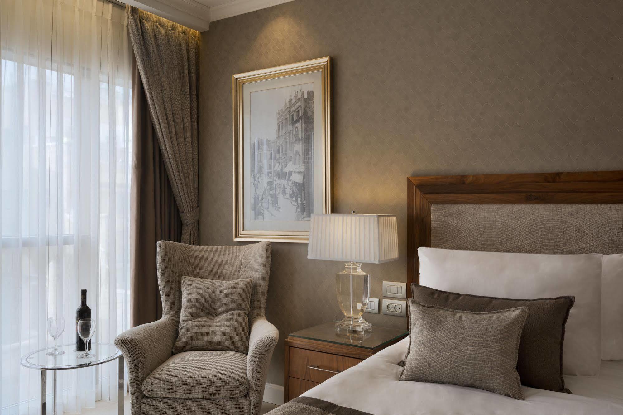 Herbert Samuel Kudüs Dış mekan fotoğraf A bedroom at the hotel
