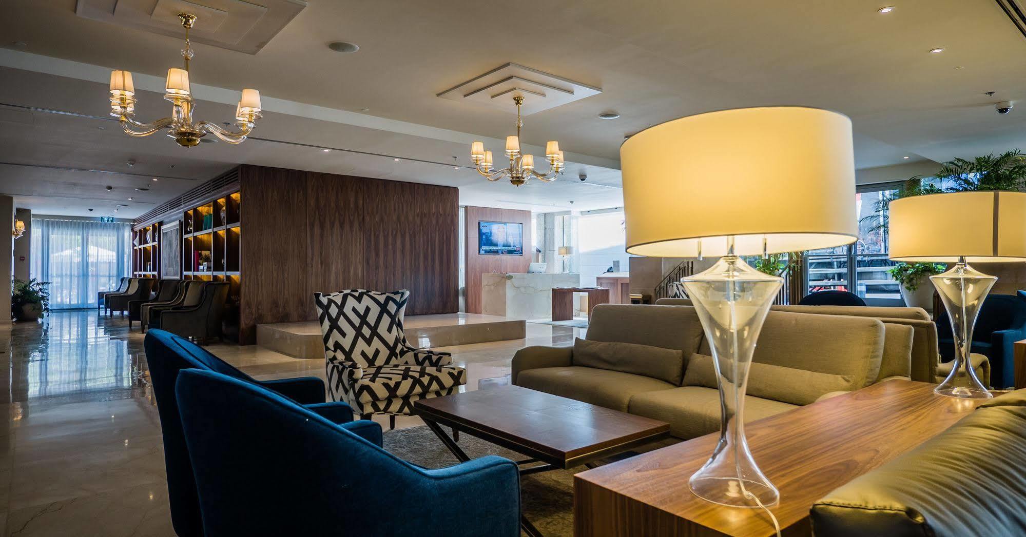Herbert Samuel Kudüs Dış mekan fotoğraf The lounge at the airport
